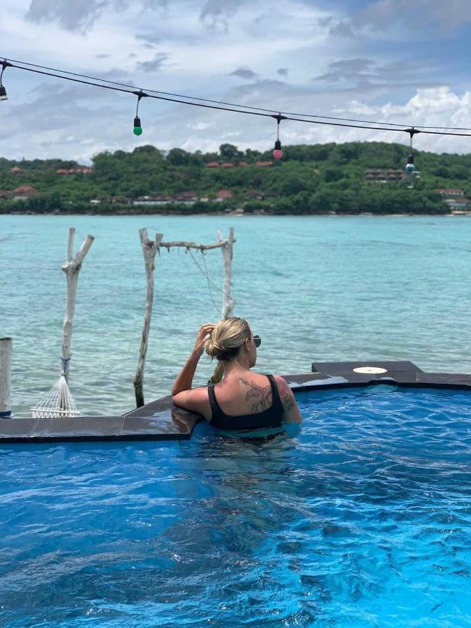 The Waterfront Beach House Lembongan Εξωτερικό φωτογραφία