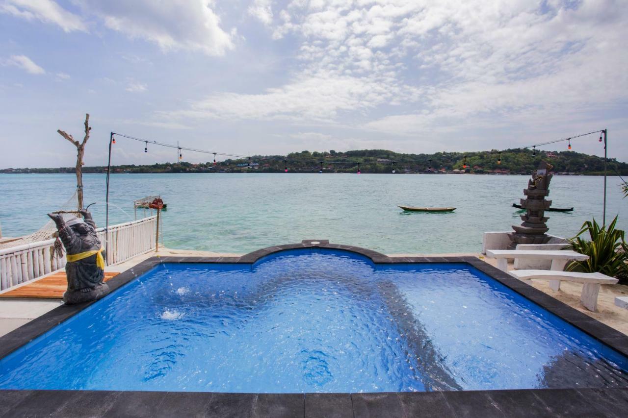 The Waterfront Beach House Lembongan Εξωτερικό φωτογραφία